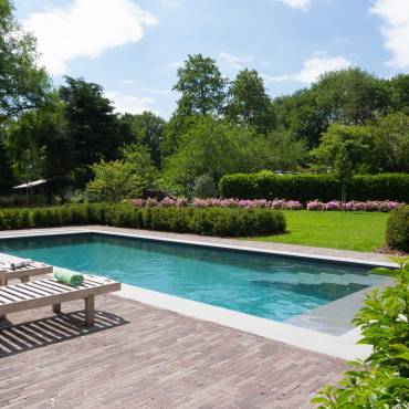 Neu bei uns: Hochwertige Vinylester Pools